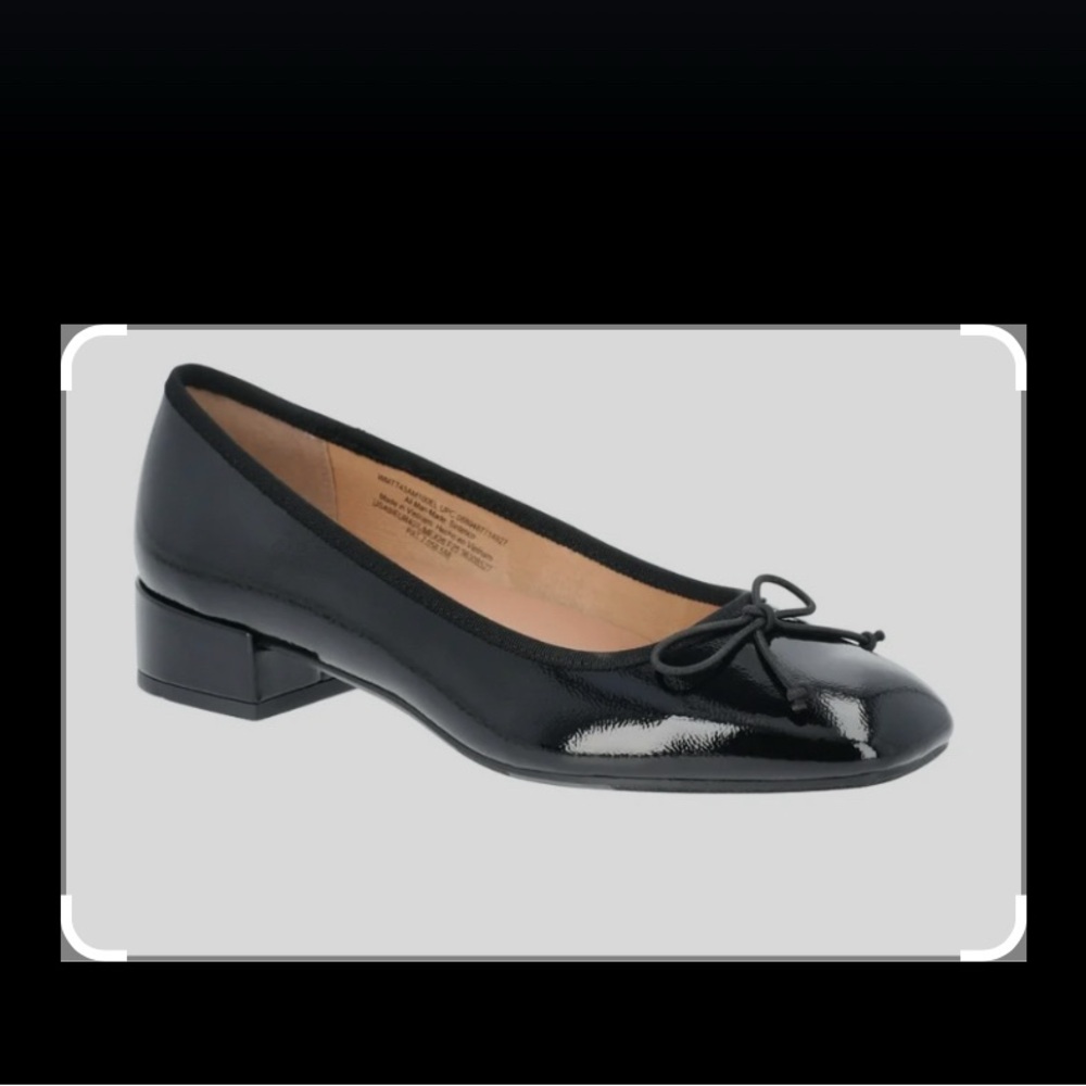 Time and Tru Black Patent Ballet Flats